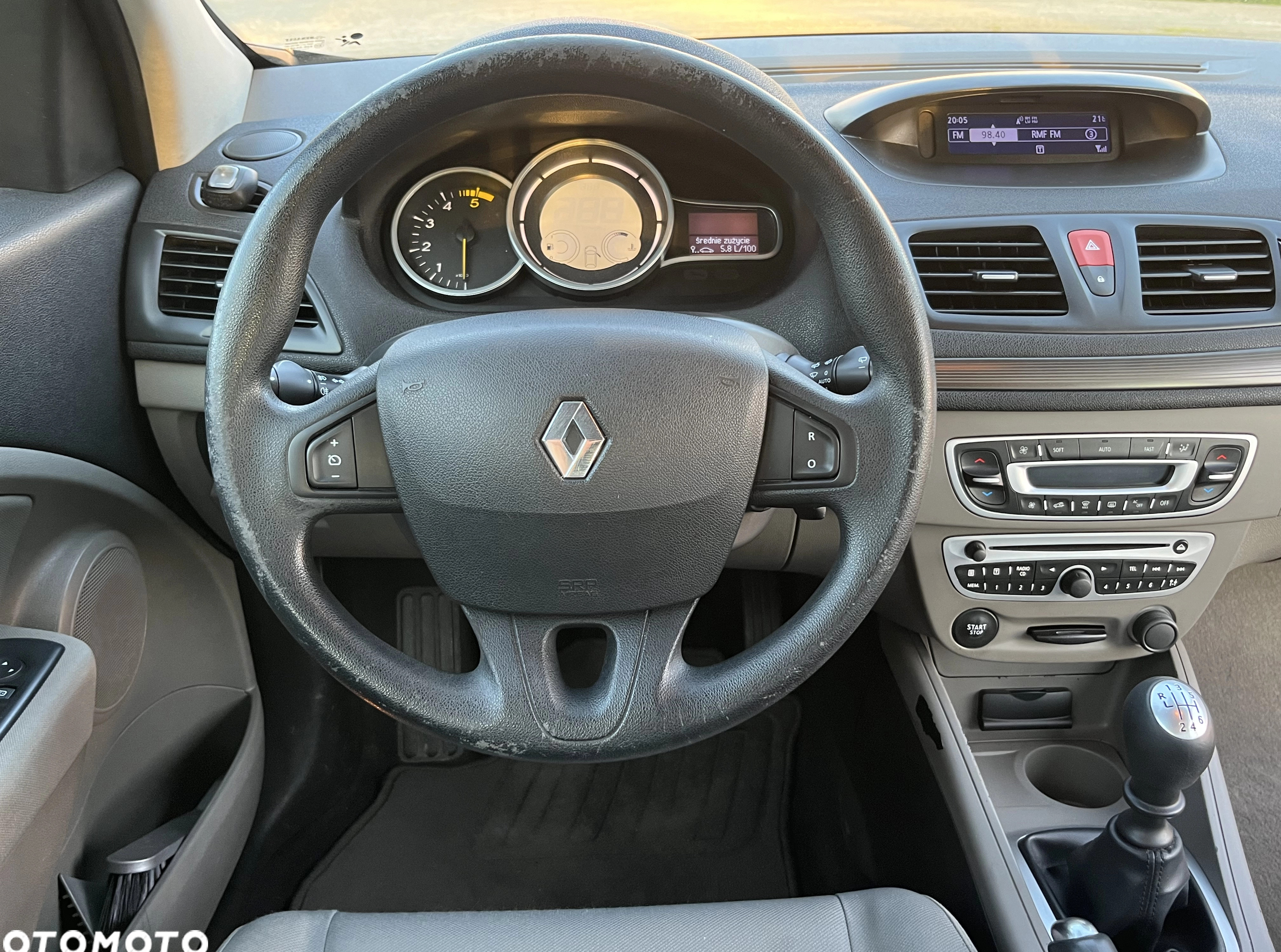 Renault Megane cena 15500 przebieg: 208075, rok produkcji 2009 z Gdańsk małe 704